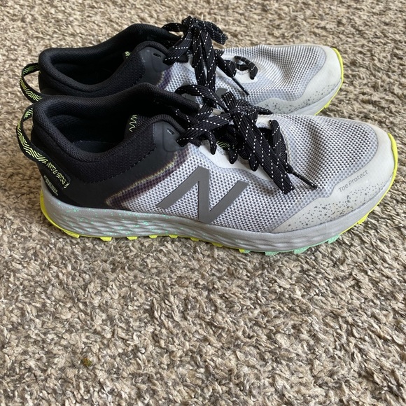W9.5 EUC New Balance Trail Arishi Running Shoe - Picture 4 of 7